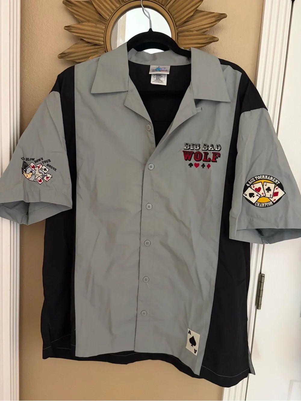 Disney Resort 1990’s Big Bad Wolf Texas Hold’Em Poker Club Embroidered Shirt L